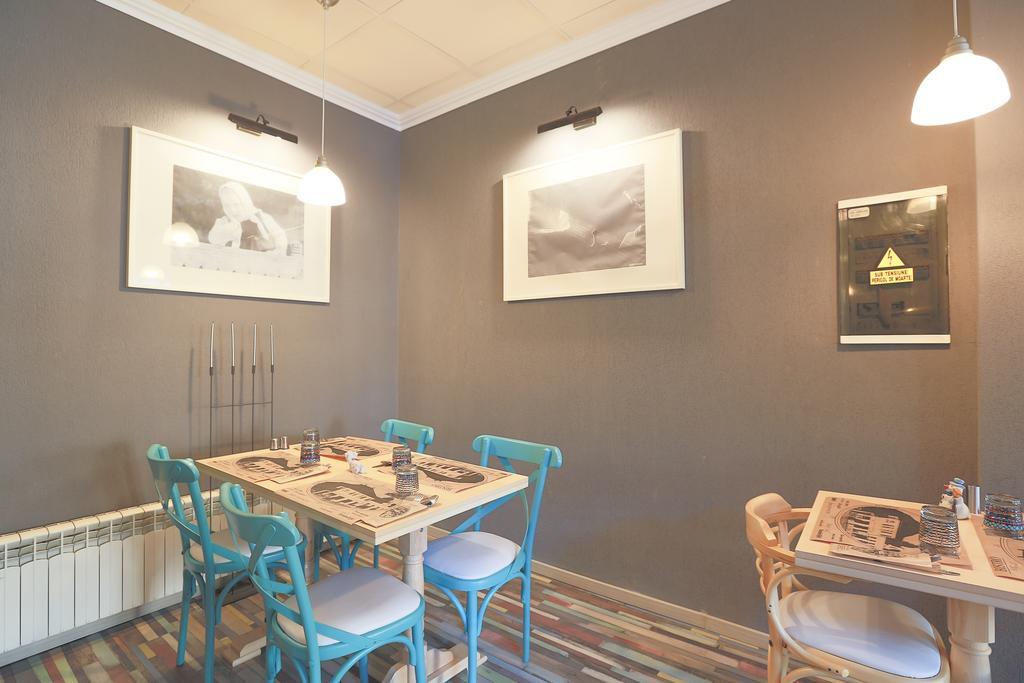 Artmotel & Bistro Hateg Bagian luar foto