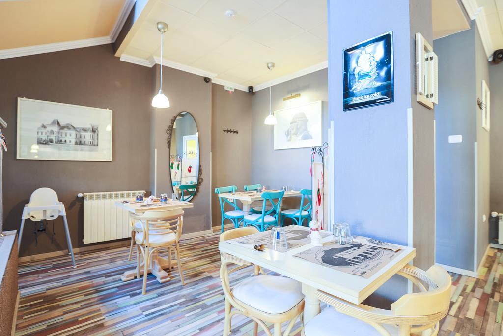 Artmotel & Bistro Hateg Bagian luar foto