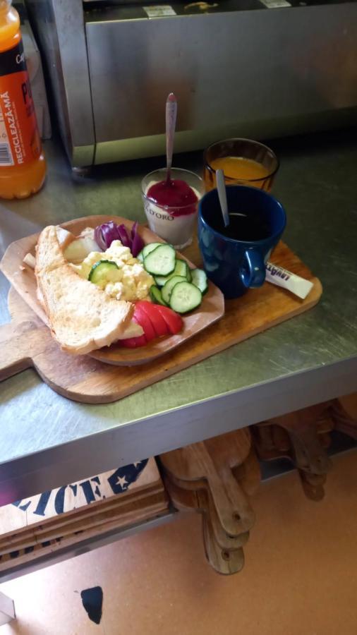 Artmotel & Bistro Hateg Bagian luar foto